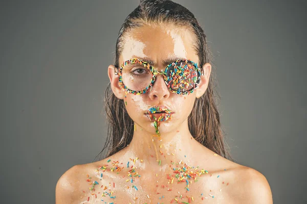 Maquillaje Azúcar Caramelo Beso Los Labios Maquillaje Del Postre Dulce —  Fotos de Stock