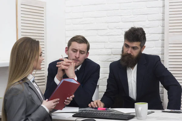 Parceiros Negócios Homens Negócios Reunião Experiência Escritório Conceito Investimento Empresarial — Fotografia de Stock