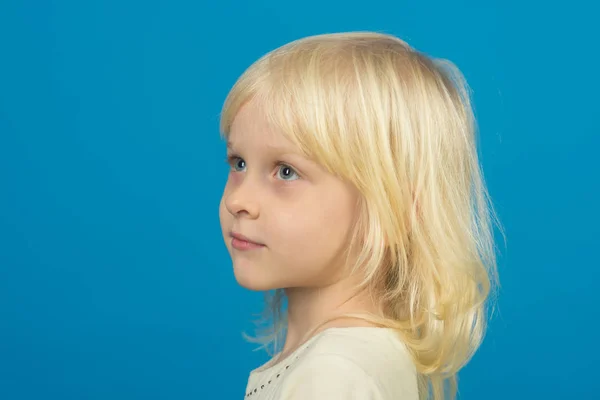 Niño Con Pelo Rubio Niño Con Cara Linda Cabello Rubio — Foto de Stock