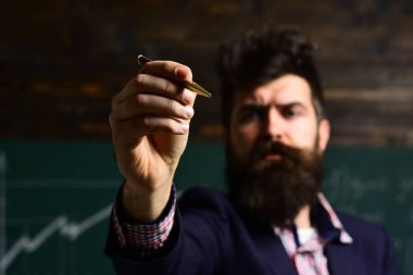 Öğretmen şeyler eylem yoluyla değiştirilebilir inanmak gerekir. Öğretmen arkadaşları ile işbirliği içindedir. Öğretmen sınıfta okulu, çizim. Not alma öğrencisi olarak başarılı olmak çok önemlidir.