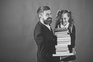 Sınıf ve alternatif eğitim kavramı. Çocuk ve baba