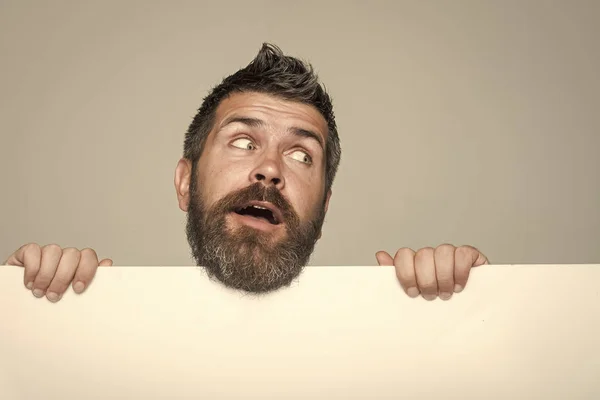 Hombre con barba larga y bigote . —  Fotos de Stock