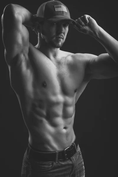 Kaslı atletik erkek — Stok fotoğraf