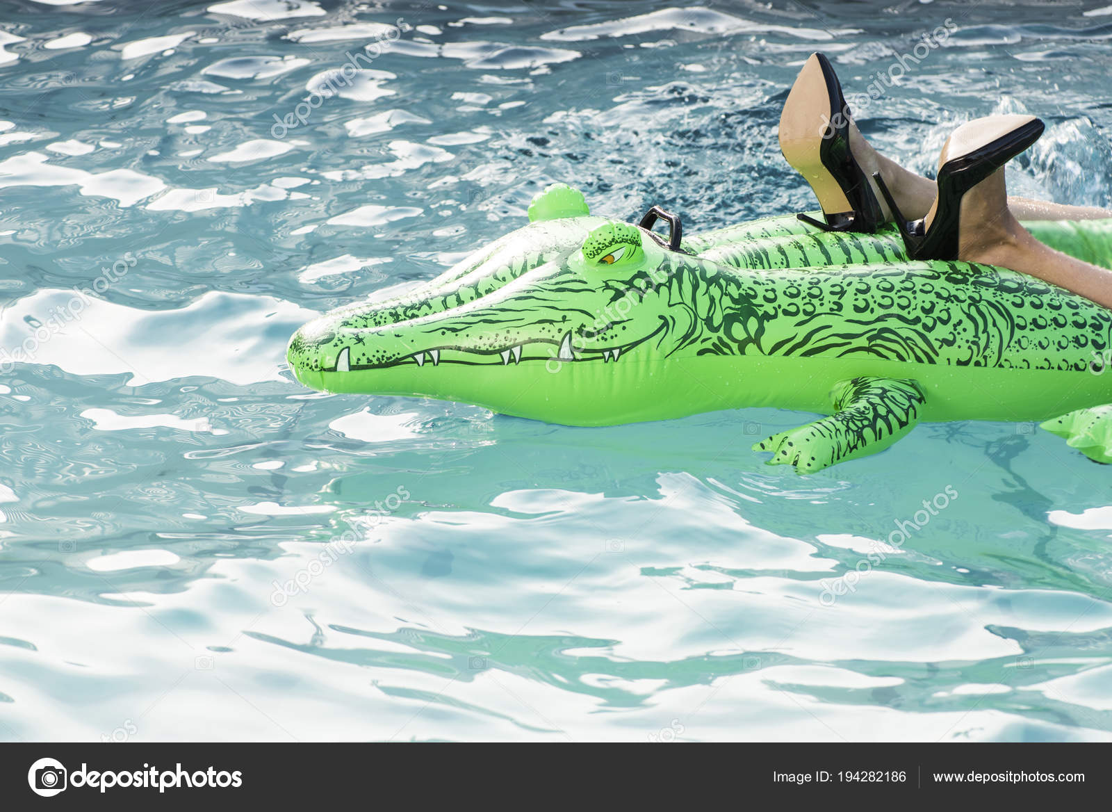 chaussures crocodile femme