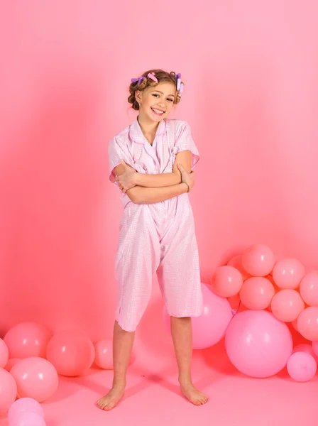 Μικρό Κορίτσι Μπαλόνια Ροζ Φόντο — Φωτογραφία Αρχείου