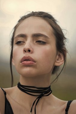 Sevimli yüzü açık hiçbir makyaj ciltte kızla