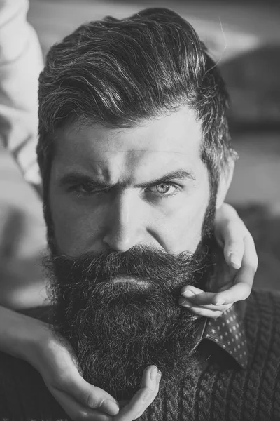 Homme à longue barbe — Photo