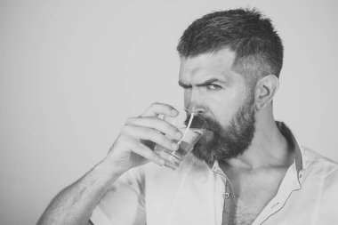 Hipster temiz sağlıklı su, serinletici içecek.