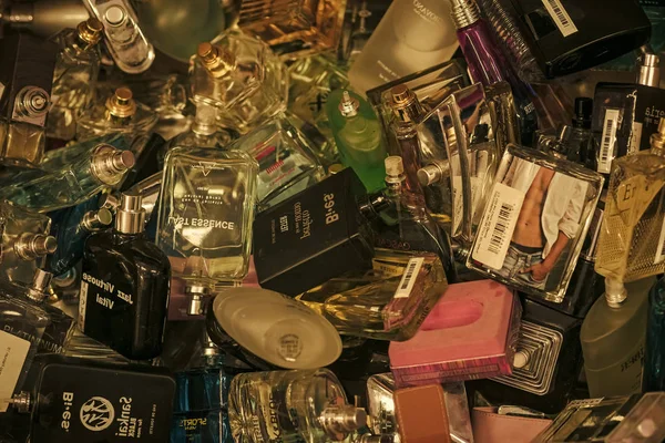 乌克兰基辅香水, 香气, 除臭剂, 香料 — 图库照片