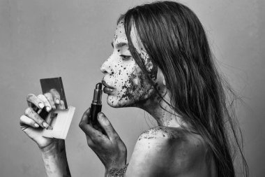 Cadılar Bayramı kanlı moda kız