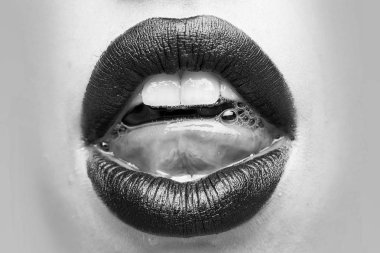 kadın seksi dudaklar