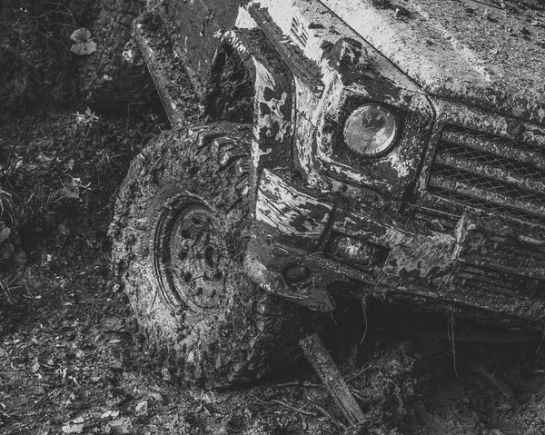 Dirty wheel of car after offroad race. — Stock Photo, Image