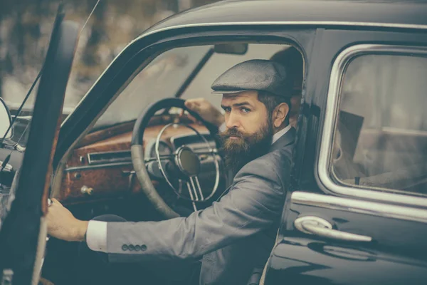 Бородатий Чоловік Машині Бородатий Чоловік Водій Подорожує Машині — стокове фото