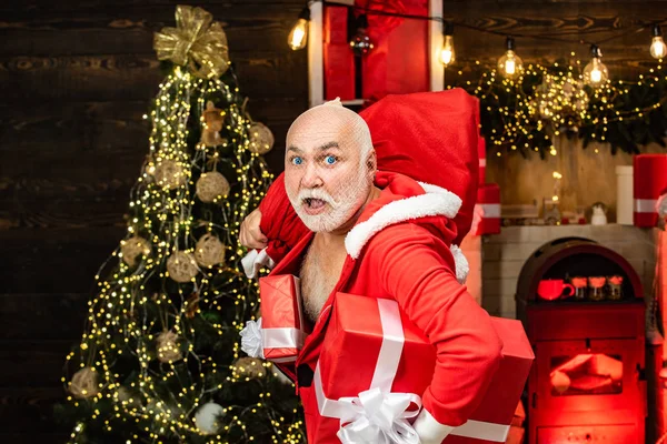 Tatil suç mahalli. Suçlu Noel 'i. Kış hediyeleri için en iyi fiyat. Mevsimlik bir teklif. Noel indirimi. — Stok fotoğraf