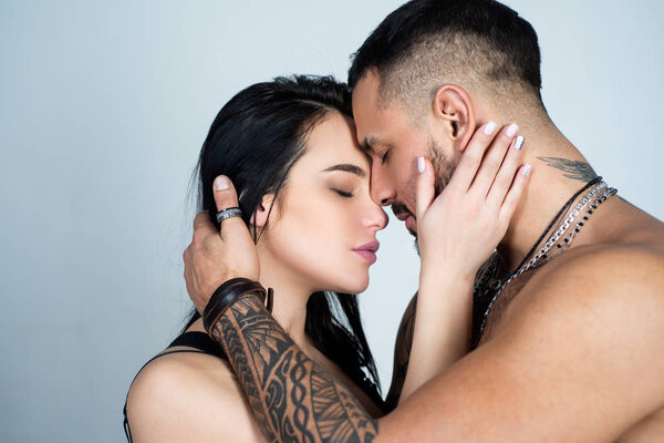 Концепция любви. Отпразднуй День Святого Валентина. Романтические подарки и подарки от Валентина
.