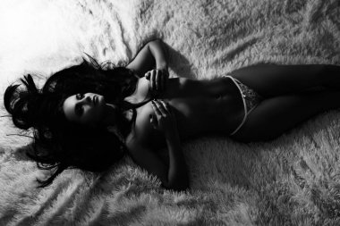 Erotik masaj. Mükemmel göğüsler. Seni bekliyorum. Orgazm ve ön sevişme. Seksi çekici baştan çıkarıcı. Kabarık yatakta rahatlatıcı seksi kadın. Kadın göğüsleri pürüzsüz cilt. Seksi kız cinsel uyarım meme