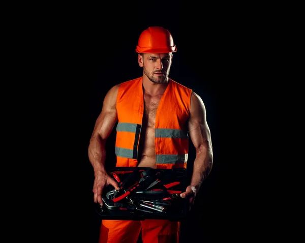 Homme constructeur de vêtements de travail, réparateur professionnel. Travailleur des services . — Photo