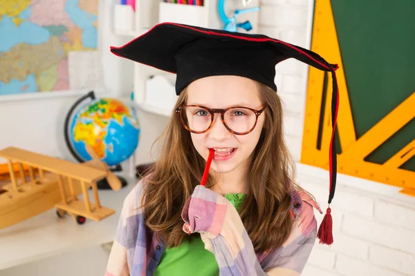 De vuelta a la escuela. Concepto de educación y aprendizaje infantil. —  Fotos de Stock