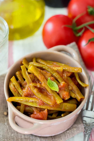 Haricots verts en sauce tomate — Photo