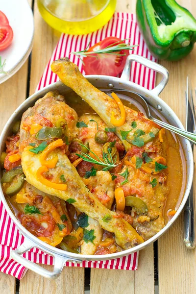 Basque style chicken basquaise with sweet peppers and tomatoes — Stock Photo, Image