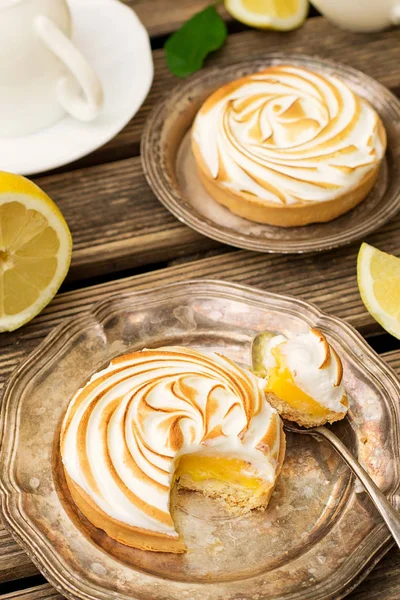 Mini citroen meringue taarten — Stockfoto