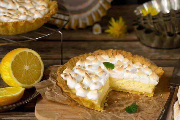 Sweet lemon meringue pie for dessert — Stock Photo, Image