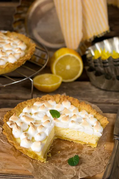 Sweet lemon meringue pie for dessert — Stock Photo, Image