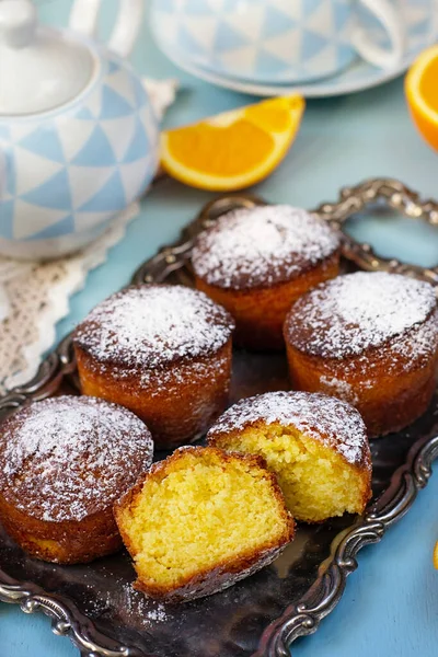Házi Készítésű Édes Sütemények Narancsos Muffinok Desszertnek — Stock Fotó