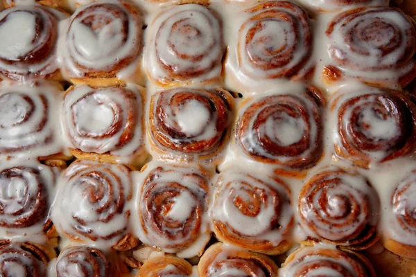 Cinnamon Rolls White Sauce — Stock Photo, Image