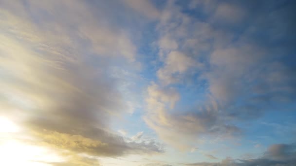 Video Lapso Tiempo Que Muestra Movimiento Transformación Diferentes Tipos Nubes — Vídeos de Stock