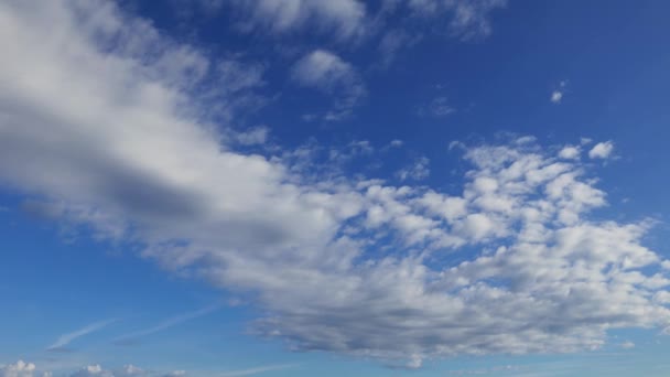 Vídeo Lapso Tempo Mostrando Movimento Transformação Diferentes Tipos Nuvens Apresentado — Vídeo de Stock