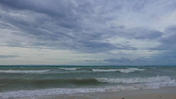 Een Ruwe Golvende Middag Witte Zandstranden Van Bantayan Island — Stockvideo