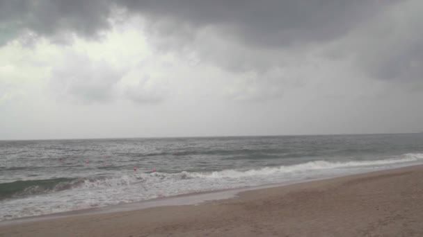 Storm Wolken Boven Een Ruwe Zee Fujairah Verenigde Arabische Emiraten — Stockvideo