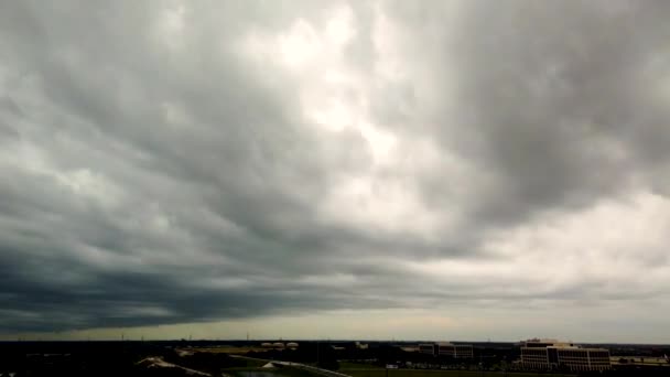 Timelapse Chmur Burzowych Poruszających Się Toczących Szybko Koryta Nieba Orlando — Wideo stockowe