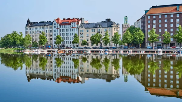 Deserted Embankment Empty Helsinki Wonderfully Reflected Water — Stock Photo, Image