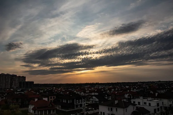 Güzel Krasnodar şehrinde gün batımı