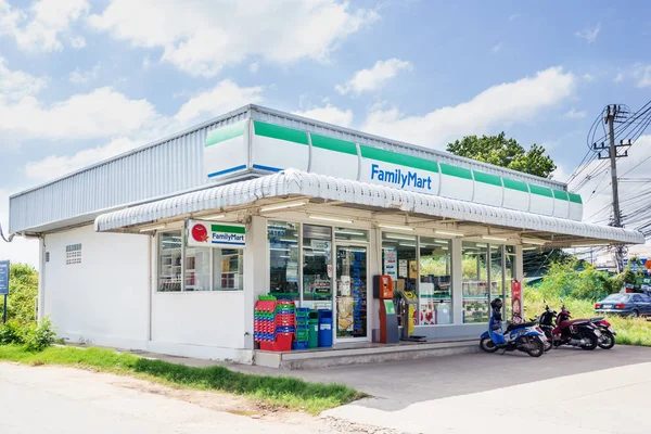 FamilyMart loja de conveniência — Fotografia de Stock