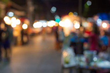 Bulanık Pazar yürüyüş sokak