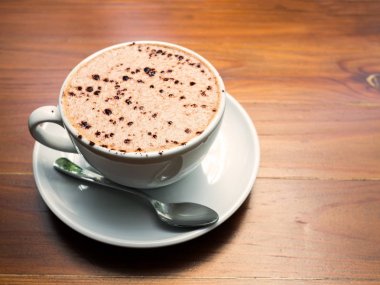 Bir fincan sıcak çikolata.