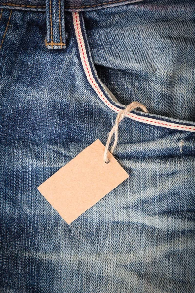 Blue jean zsebében üres címke ár — Stock Fotó