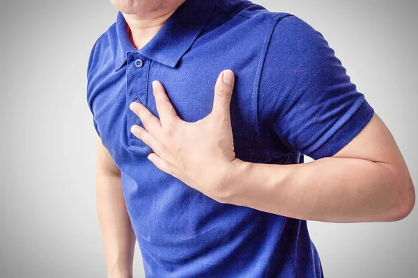 Un uomo con un attacco di cuore — Foto Stock