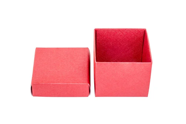 Caja roja aislada en blanco — Foto de Stock