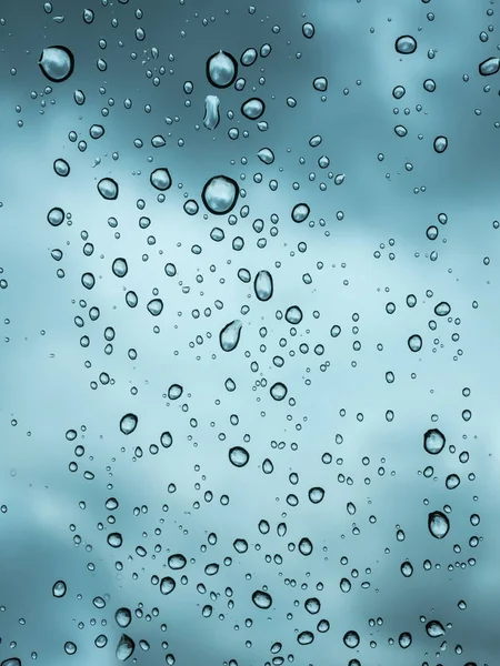 Regn vattendroppe på glas — Stockfoto