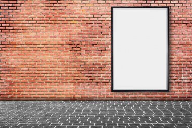 Boş poster resim çerçevesi üzerinde tuğla duvar kadar alay.