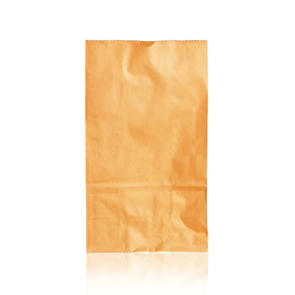Sacchetto di carta marrone su bianco — Foto Stock