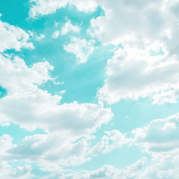 Bulutlar gökyüzü - Vintage etkisi tarzı resimler üzerinde — Stok fotoğraf