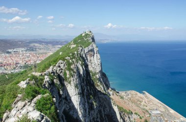 Gibraltar kaya..... üst Rock doğal rezerv görünümünü. Cebelitarık İngiliz denizaşırı toprakları. 