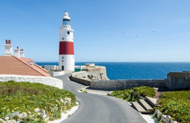 Europa nokta feneri (Trinity deniz feneri veya Victoria Kulesi). Cebelitarık İngiliz denizaşırı toprakları.