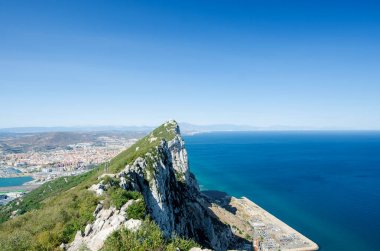 Gibraltar kaya..... üst Rock doğal rezerv görünümünü. Cebelitarık İngiliz denizaşırı toprakları. 