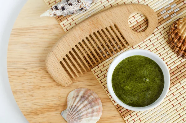 Diy Zöld Maszk Bozót Spirulina Kivonat Fából Készült Hajkefe Hozzávalók — Stock Fotó